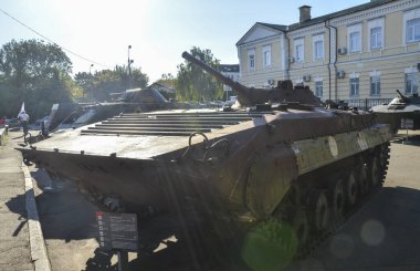 Piyade aracı BMP-1, motorlu piyade birliklerinin personel transferini amaçladı.