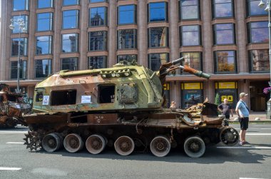 Rusça 152 mm Msta-S (M1990 Çiftliği) itilmiş obüs Haziran 2022 itibarıyla Sumy bölgesindeki çatışmalar sırasında imha edildi.