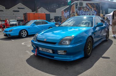 Honda Prelude 5-gen bir spor otomobildir. Performans, kullanım ve sürüş zevkini birleştirerek Honda 'nın araba tarihini bir mücevher haline getirir. 