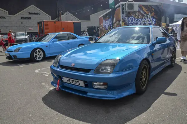 Honda Prelude 5-gen bir spor otomobildir. Performans, kullanım ve sürüş zevkini birleştirerek Honda 'nın araba tarihini bir mücevher haline getirir. 