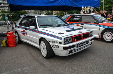 1992 Lancia Delta HF Integrale, Iconic klasik beş kapılı İtalyan hatchback. 1979 'dan 1994' e kadar üretilen ilk neslin bir parçası olan bu model