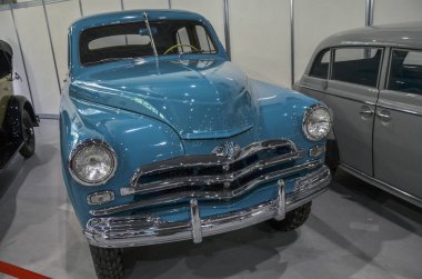GAZ M-72, 1950 'lerde üretilen Sovyet döneminden kalma bir off-road 4x4 araçtır ve bir yolcu aracının gövdesini tüm tekerden çekiş sistemiyle birleştiren ilk araçlardan biridir.