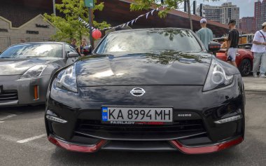 Güç zarif modern spor araba siyah 2018 Nissan 370Z dikkat çeken çarpıcı bir dış görünüme sahip