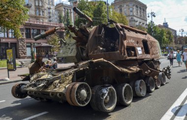 Rusça 152 mm Msta-S (M1990 Çiftliği) itilmiş obüs Haziran 2022 itibarıyla Sumy bölgesindeki çatışmalar sırasında imha edildi.