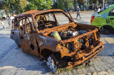 Ukrayna 'daki savaş sırasında Rus işgalciler tarafından yakıldı ve imha edildi.. 