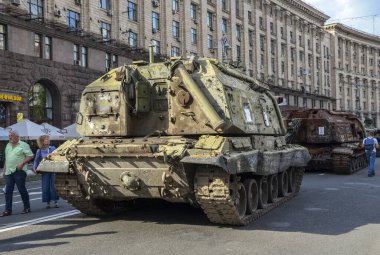 Rusça 152 mm Msta-S (M1990 Çiftliği) itilmiş obüs Haziran 2022 itibarıyla Sumy bölgesindeki çatışmalar sırasında imha edildi.