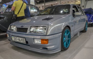 Ford Sierra geniş iç tasarımı ve pratik tasarımıyla tanınan popüler bir modeldir.