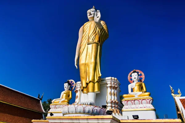 Chiang Mai Thailand December 2022 Wat Phara Doi Kham Most — стоковое фото
