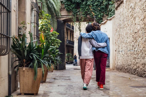 Rear View Gay Male Couple Walking Embraced Beautiful Ancient Street — 스톡 사진