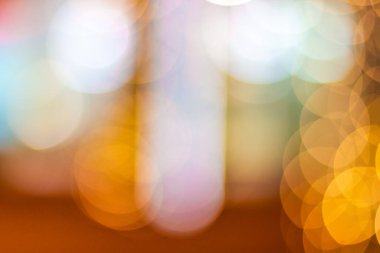  Altın bokeh. Bokeh 'deki odaksız ışıklar. Soyut bokeh arkaplanı. Yüksek kalite fotoğraf