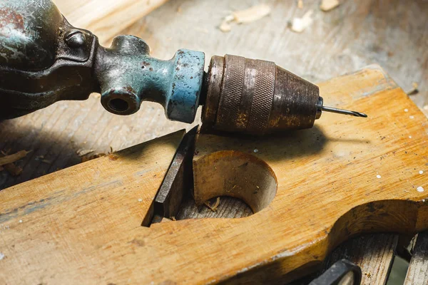 手钻木材加工 家庭手工艺 机械钻头高质量的照片 — 图库照片