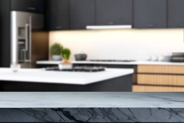 Tahta boş masa. Mutfak bulanık.