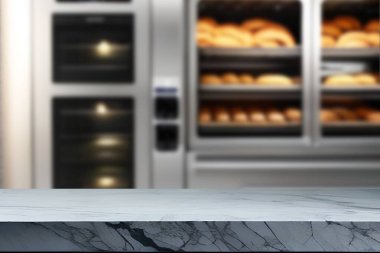 Tahta masa boş, bulanık ya da bulanık arka plan ve ampul bokeh. Fırın arka planında bulanık kahverengi ahşap masa, pastane konsepti