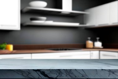 Tahta boş masa. Mutfak bulanık.