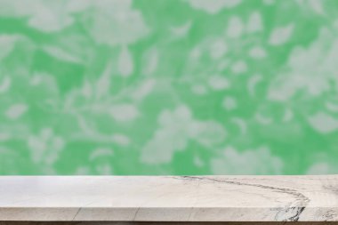 Renkli arkaplanı bulanık ürün ekranı için boş mermer tablo