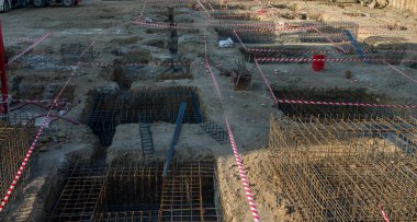 Bina yapım aşamasında, endüstriyel gelişim, inşaat alanı mühendisliği