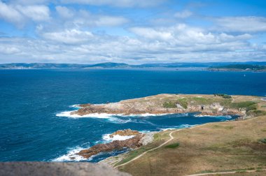 A Coruna şehrinin panoramik manzarası. İspanya 'nın kuzeybatısında büyük bir şehir, bir tatil köyü ve liman. Galiçya, İspanya