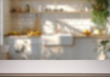 Mutfak arka planında bulanıklık olan boş ahşap masa. ürün gösterimi için
