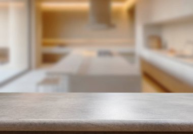 Mutfak arka planında bulanıklık olan boş ahşap masa. ürün gösterimi için