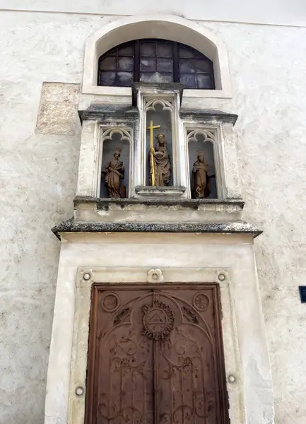 Trnava, Slovakya - 04.17.2025: St. Helena Kilisesi. Giriş.