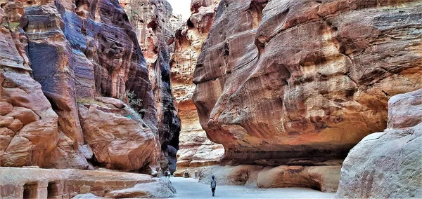 Siq Canyon Passagem Caminho Para Portão Khazneh Tesouro Uma Antiga — Fotografia de Stock