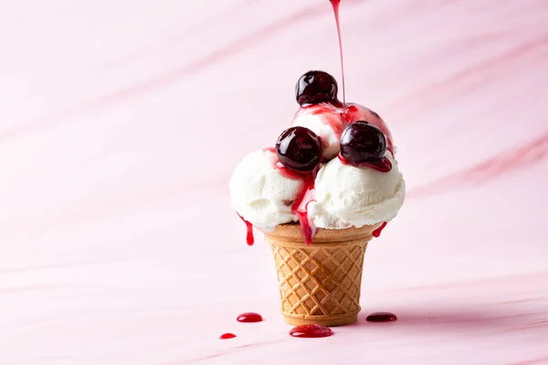 Making Vanilla Ice Cream Scoop Serve Waffle Cone Canned Cherries — Stock Photo, Image