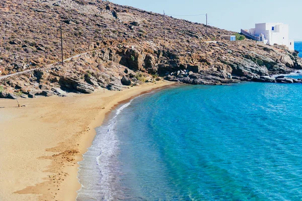 Ormos Isternion Sahili, Ege Denizi, Tinos, Yunanistan