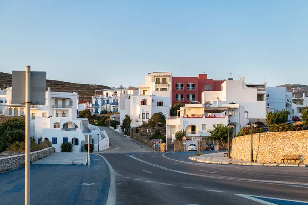 希腊蒂诺 2022年7月17日 位于希腊Cyclades的蒂诺岛市中心和港口 — 图库照片