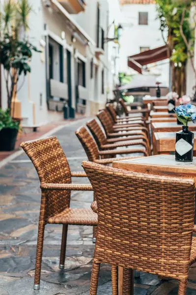 Leere Tische Den Straßen Der Stadt Marbella Der Costa Del Stockfoto