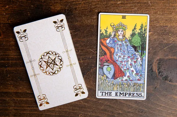Londres Reino Unido Enero 2024 Major Arcana Empress Tarot Card Fotos De Stock