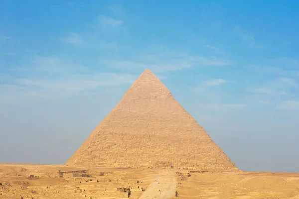 吉萨著名的埃及金字塔 埃及的风景 沙漠中的金字塔非洲 世界奇观 — 图库照片