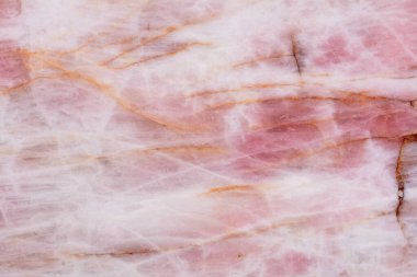 Cristallo Rosa Wow Quarzite arka planı, yeni dış görünüşünüz için yumuşak pembe bir ton..