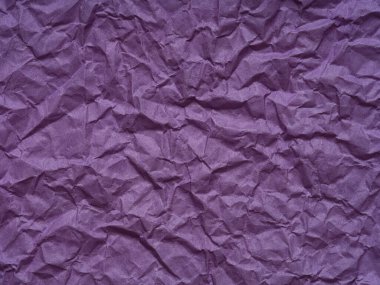 Bu ametist renkli kağıdın buruşuk dokusu sanatsal ilham ve derin mor rengin gizemleriyle dolu bir manzara yaratır.