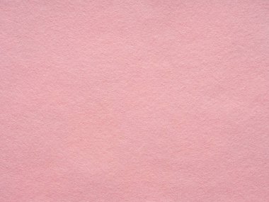 Bu resim gül renklerinin hassas bir kaynaşmasını yakalar. Nazik bir dokunsal özle sarmalanır ve içten bir perspektifte keçenin basitliğini gösterir.