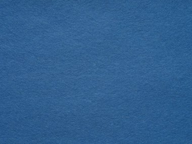 Derin okyanusun anımsatıcı özelliği, bu zengin kobalt mavisi keçeli kumaş huzur ve rahatsız edilmemiş huzur hissi yayıyor, dingin arka planlar için mükemmel.