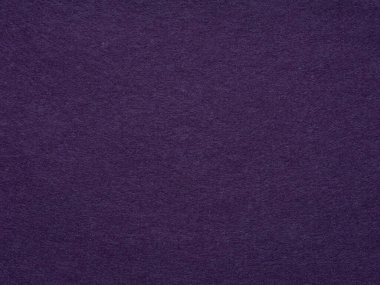 Görüntü, görkemli bir mor keçeyi gözler önüne seriyor. Kraliyet kadifesini anımsatıyor. Lüks bir dokusu ve asil bir sofistike havası var.