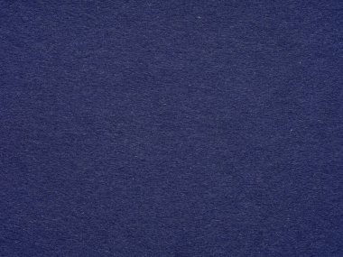 Geceyarısı mavi dokusu, yıldızlarla dolu açık bir gece gökyüzünü andıran esrarengiz derinlikte bir zemin sunar.