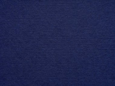 Bu desenli çivit mavisi yüzeyi tek renkli ihtişamıyla derin okyanusun gizemini taşır.