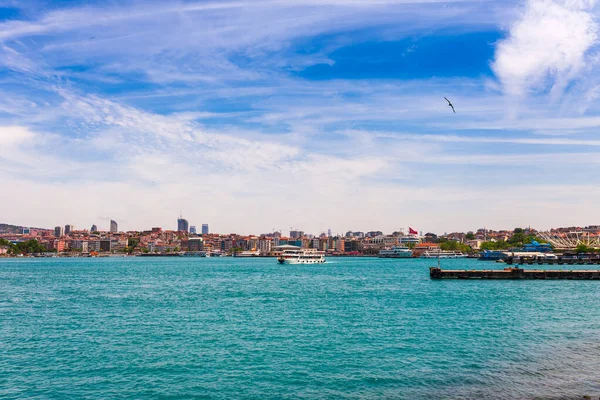 Panoramisch Uitzicht Istanbul Panorama Stadsgezicht Van Beroemde Toeristische Bestemming Bosporus — Stockfoto