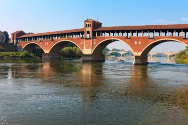 Eski küçük kasaba Pavia, Lombardia, İtalya 'daki Panorama manzarası. Güney Avrupa 'daki ünlü turizm beldesi. Seyahat için güzel bir yer.