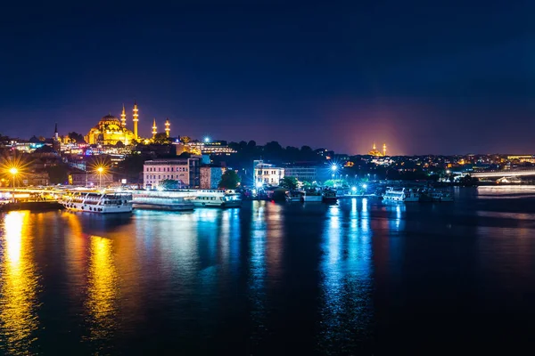 Ночной Вид Стамбул Город Известного Туристического Направления Бухты Золотой Рог — стоковое фото