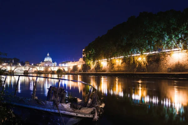 Stadsgezicht Romantisch Nachtzicht Van Roma Panorama Met Sint Pieter Basiliek — Stockfoto