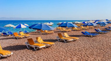 Rodos adasında Elle plaj Deniz manzara manzara, Oniki, Yunanistan. Güzel kum plaj ve berrak mavi su ile Panorama. Güney Avrupa'nın ünlü turistik beldesi