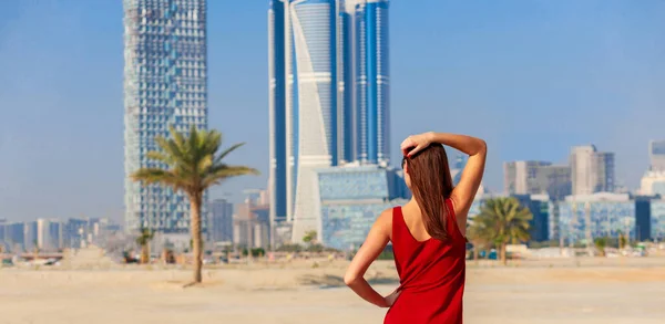 Tourist Woman Enjoying View Dubai Palms Skyscrapers Desert Sunny Summer — Stock Photo, Image
