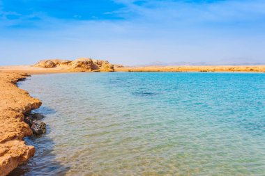 Ras Mohammed Milli Parkı'nda Kızıldeniz kıyısı. Çölde ünlü seyahat destionation. Sharm el Sheik, Sina Yarımadası, Mısır.