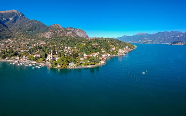 Вид Воздуха Красивое Озеро Комо Тремеццине Ломбардия Италия Живописный Городок — стоковое фото