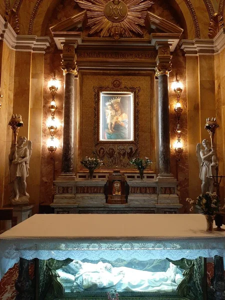 Σώμα Της Ευλογημένης Anna Maria Taigi Εκκλησία Του San Crisogono — Φωτογραφία Αρχείου