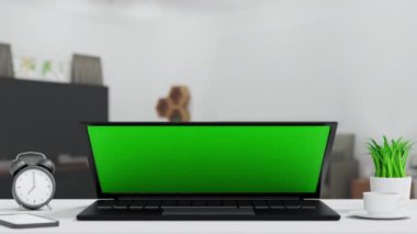 Yeşil ekranı göstermek ve görüntüyü yakınlaştırmak için dizüstü bilgisayar açık oturma odasında, uygulama web sitesi sunumunda, 3B görüntüleme 4K UHD.