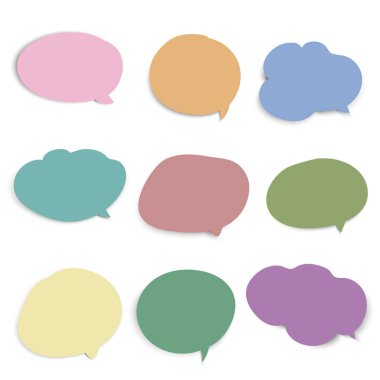 Şirin konuşma baloncukları ve çıkartmaları farklı renklerde olan vektör seti. Grafik tasarımınız için harika bir element.