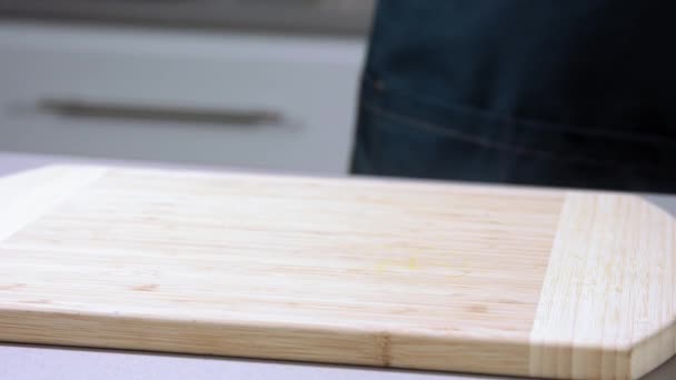 Portocale Lent Mişcare Şef Face Portocaliu Felie Ananas Close — Videoclip de stoc